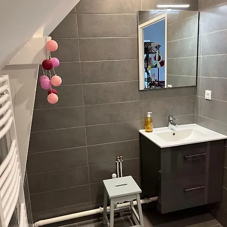 Maison Au Calme/ 10 Min A Pied Wifi /5 Pers Vakantiehuis